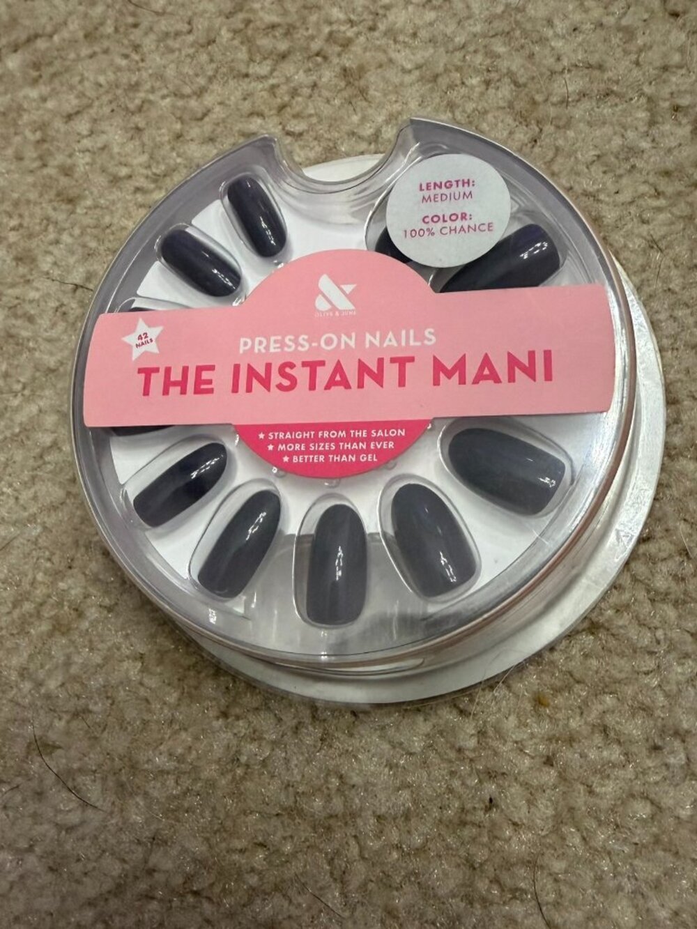 NIB Olive & June Instant Mani Press-On Nails "100% Chance" Medium Length